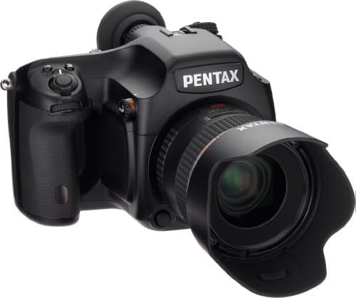 Pentax 645D 40MP cámara réflex digital de formato medio con pantalla (imagen de Amazon)